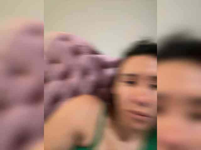 Alesan25698 webcam