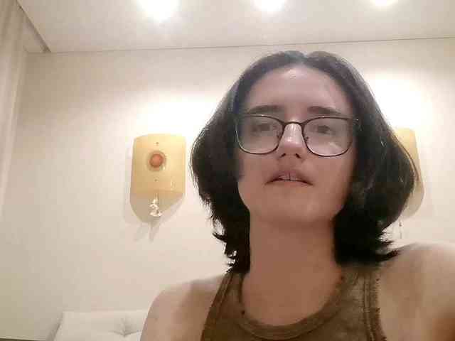 DonetteMarrin webcam
