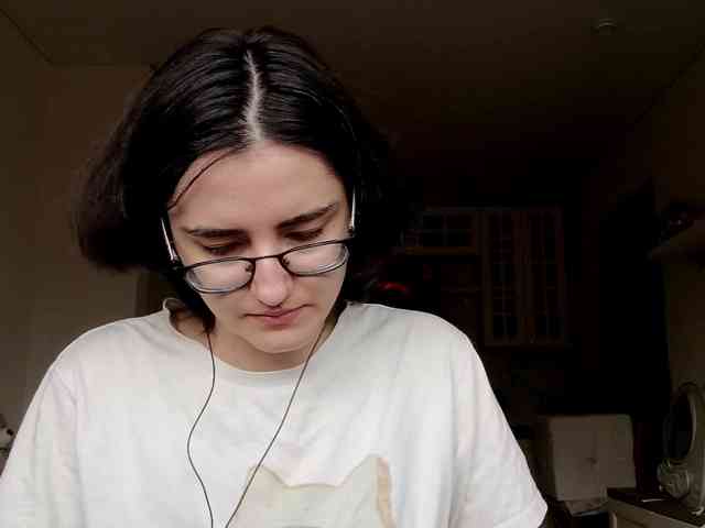 DonetteMarrin webcam