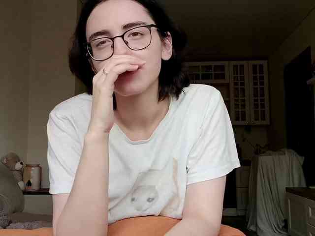 DonetteMarrin webcam