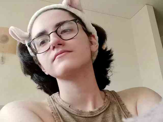 DonetteMarrin webcam