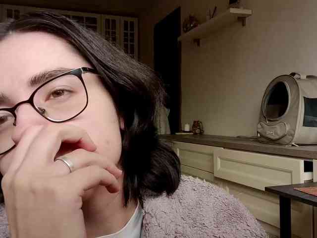 DonetteMarrin webcam