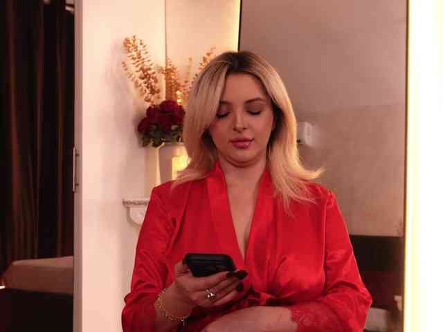 VictoriaDaeva webcam