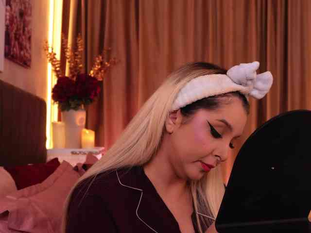VictoriaDaeva webcam