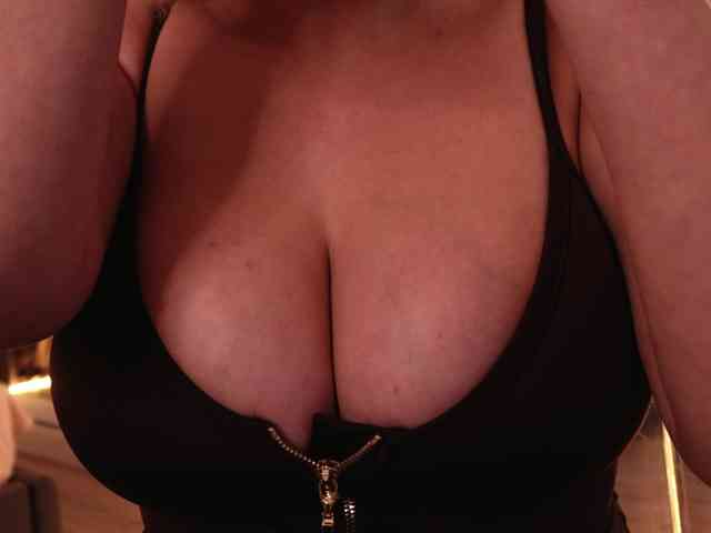 VictoriaDaeva webcam