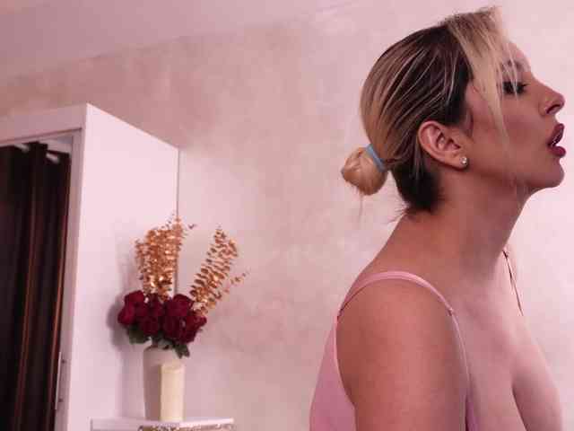 VictoriaDaeva webcam