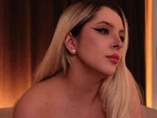 Model: VictoriaDaeva