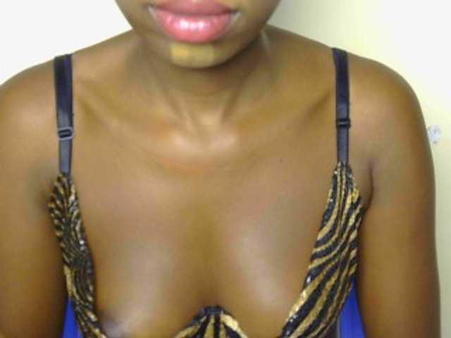 Boughie-birdy live cam on BongaCams
