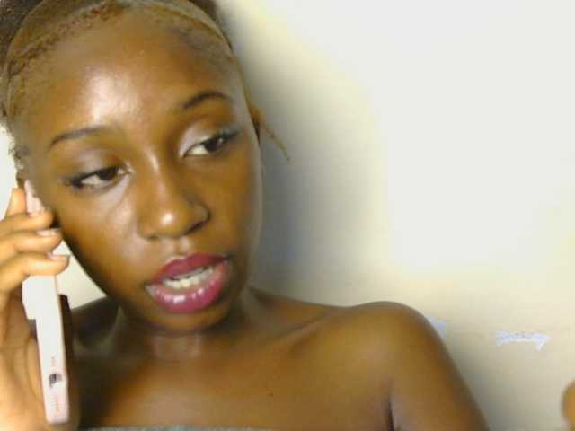 Boughie-birdy live cam on BongaCams