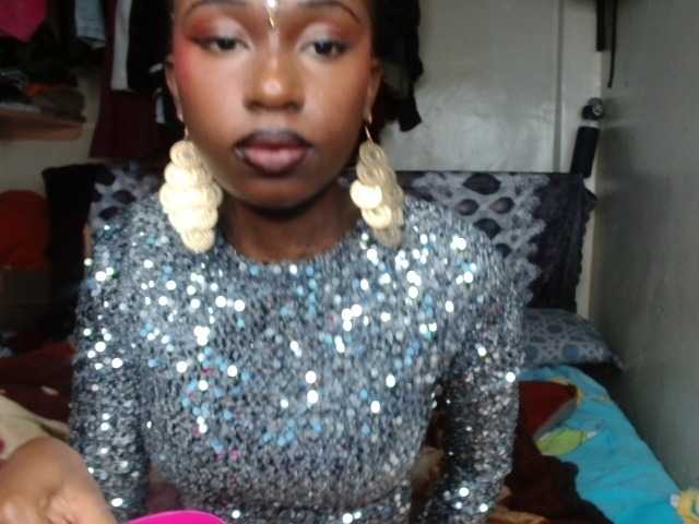 Boughie-birdy live cam on BongaCams