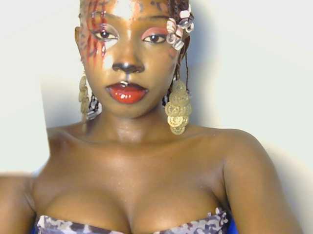 Boughie-birdy live cam on BongaCams