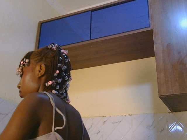 Boughie-birdy live cam on BongaCams