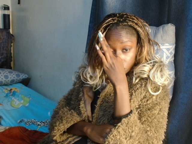 Boughie-birdy live webcam show
