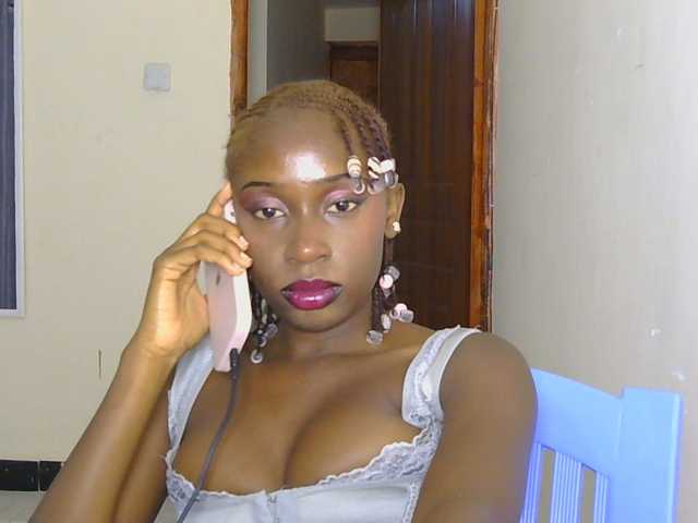 Boughie-birdy live cam on BongaCams