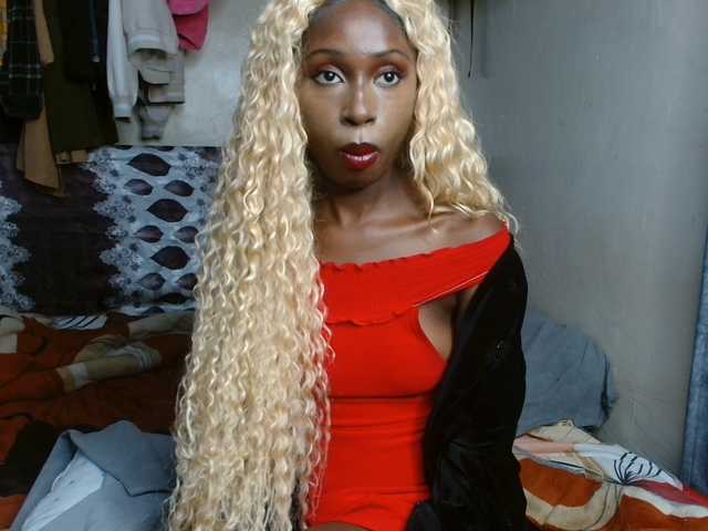 Boughie-birdy live cam on BongaCams
