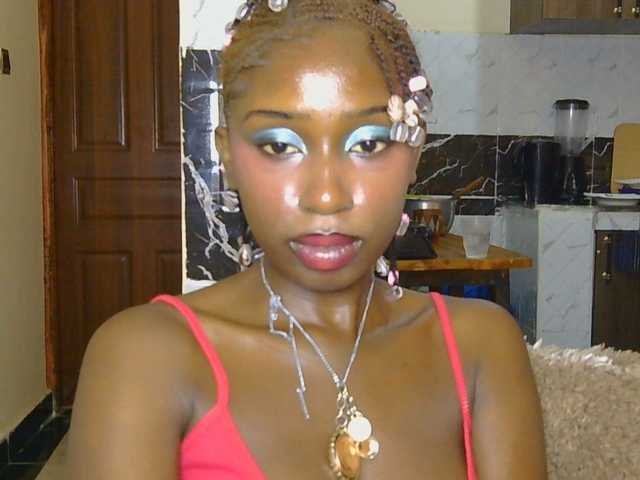 Boughie-birdy live cam on BongaCams