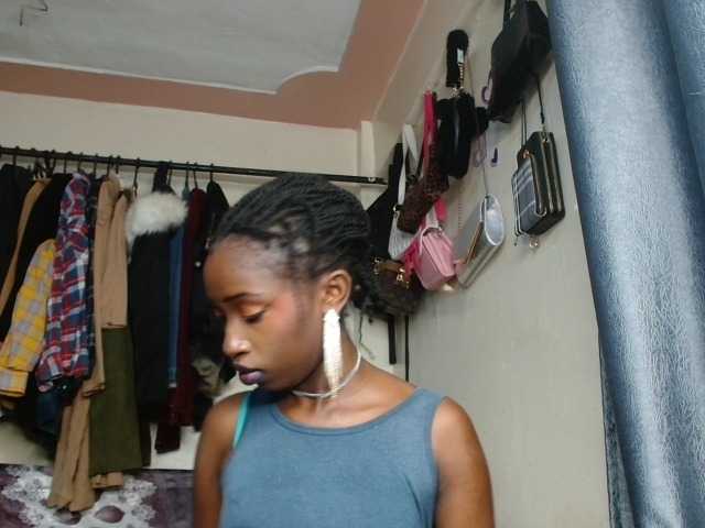 Boughie-birdy live cam on BongaCams