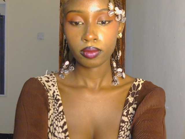 Boughie-birdy live cam on BongaCams