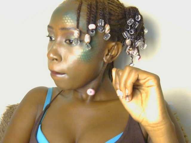 Boughie-birdy live cam on BongaCams