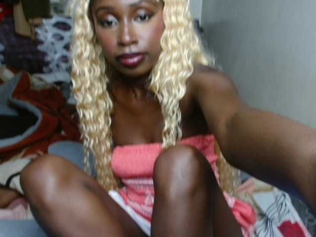 Boughie-birdy live cam on BongaCams