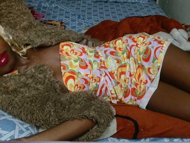 Boughie-birdy live cam on BongaCams