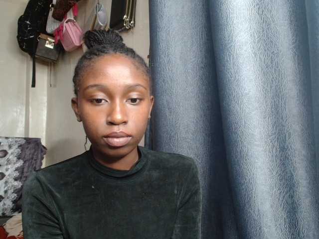 Boughie-birdy live cam on BongaCams