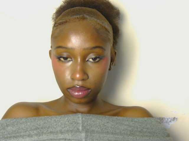 Boughie-birdy live cam on BongaCams