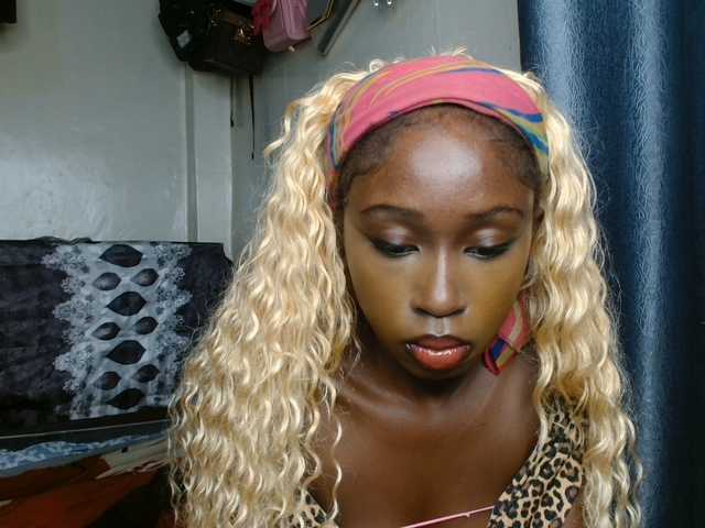 Boughie-birdy live cam on BongaCams