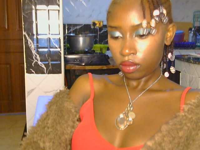 Boughie-birdy live cam on BongaCams