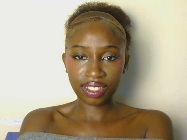 Boughie-birdy live cam on BongaCams