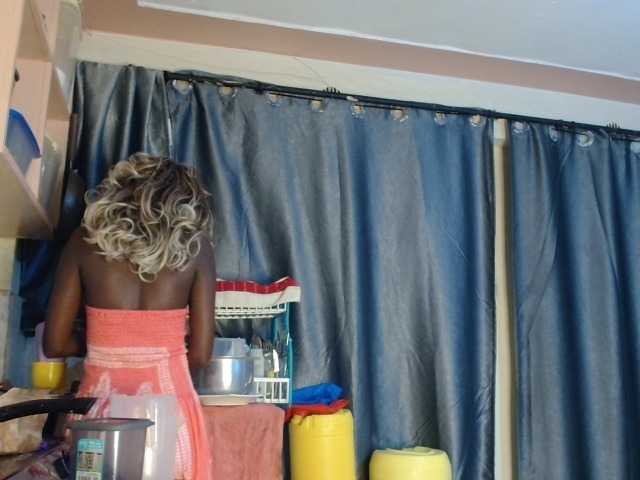 Boughie-birdy live webcam show