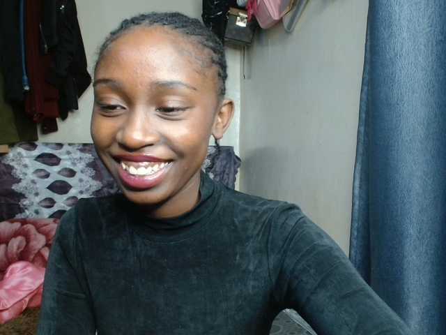 Boughie-birdy live cam on BongaCams