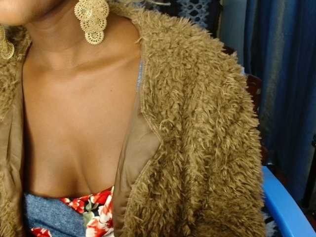 Boughie-birdy live webcam show