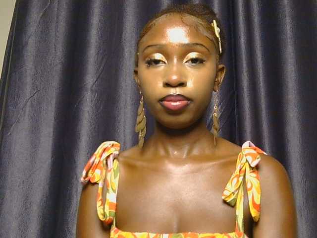 Boughie-birdy live cam on BongaCams