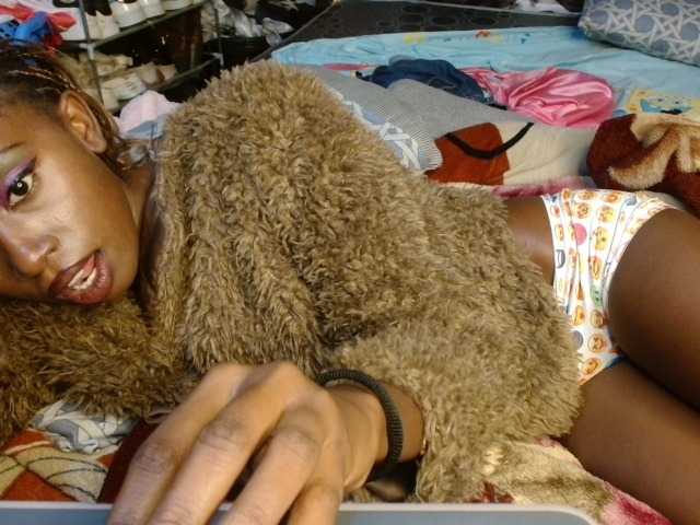 Boughie-birdy live cam on BongaCams