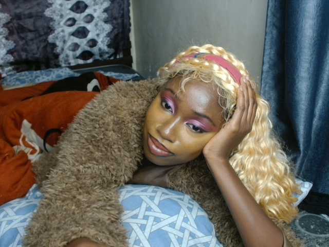 Boughie-birdy live cam on BongaCams