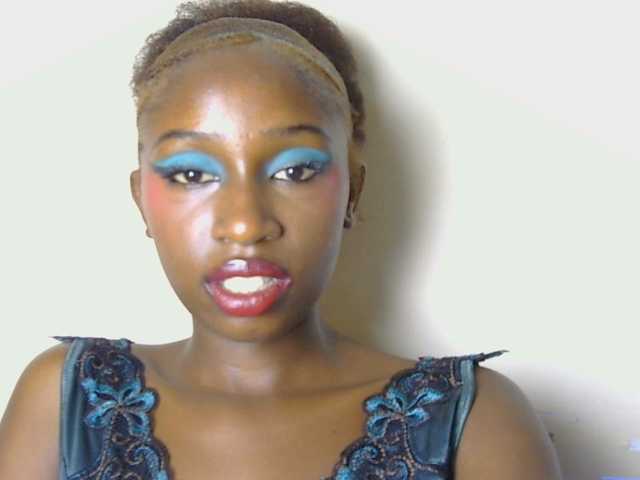 Boughie-birdy live cam on BongaCams