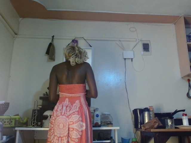 Boughie-birdy live webcam show