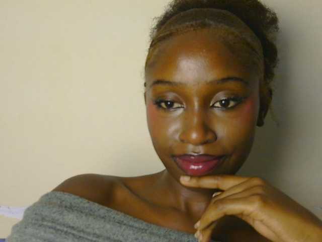 Boughie-birdy live cam on BongaCams