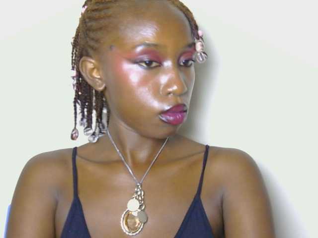 Boughie-birdy live cam on BongaCams