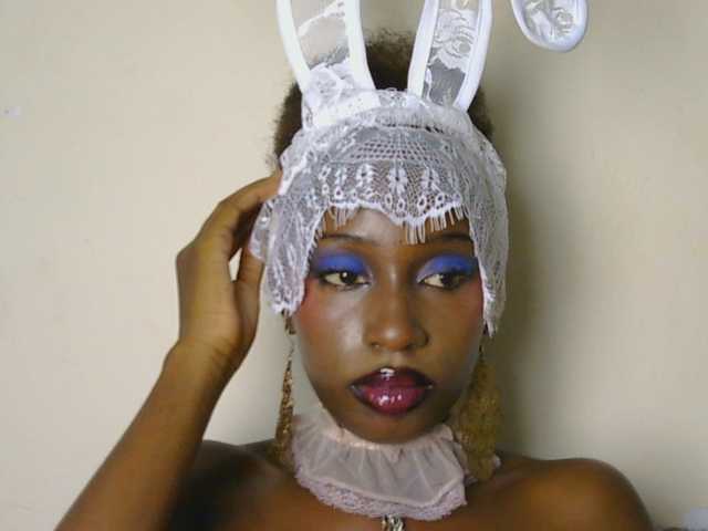 Boughie-birdy live cam on BongaCams