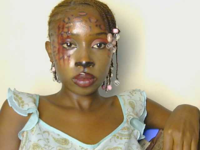 Boughie-birdy live cam on BongaCams