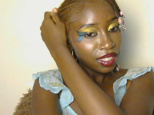 Boughie-birdy live cam on BongaCams