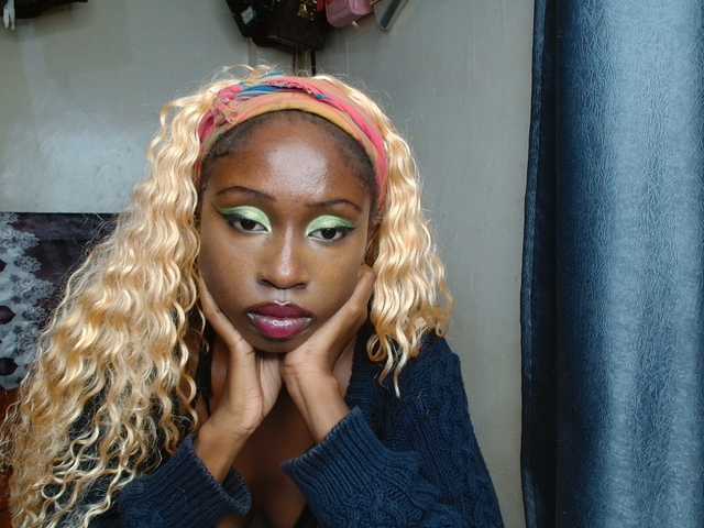 Boughie-birdy live cam on BongaCams