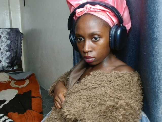 Boughie-birdy live cam on BongaCams