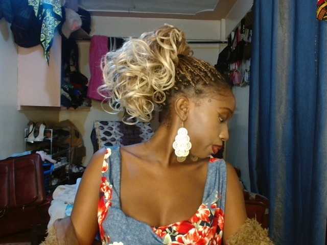 Boughie-birdy live webcam show