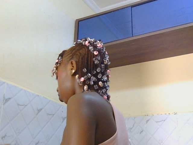 Boughie-birdy live cam on BongaCams