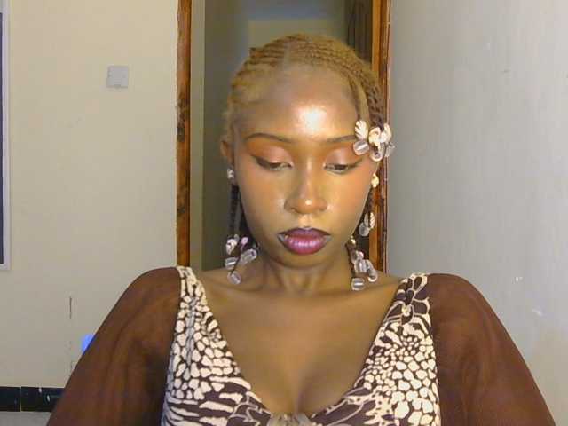 Boughie-birdy live cam on BongaCams