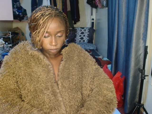 Boughie-birdy live webcam show