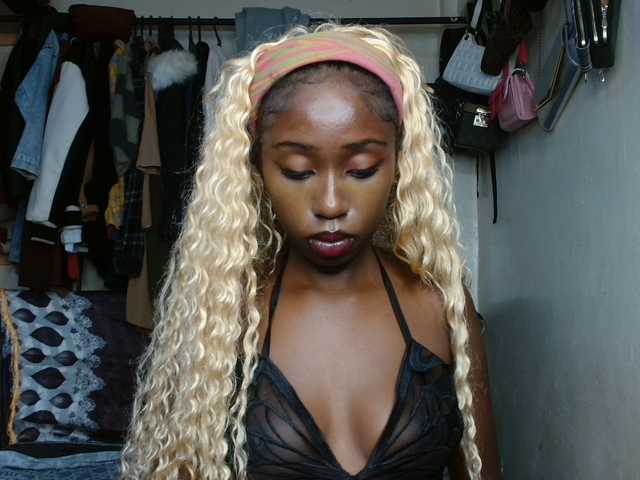 Boughie-birdy live cam on BongaCams